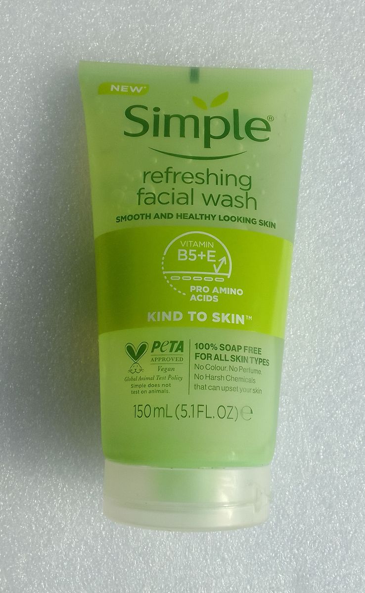 SMOOTH AND HEALTHY REFRESHING FACIAL WASH 150ml