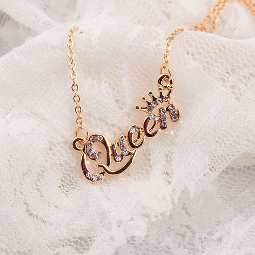 Queen Letter Pendant Clavicle Necklace