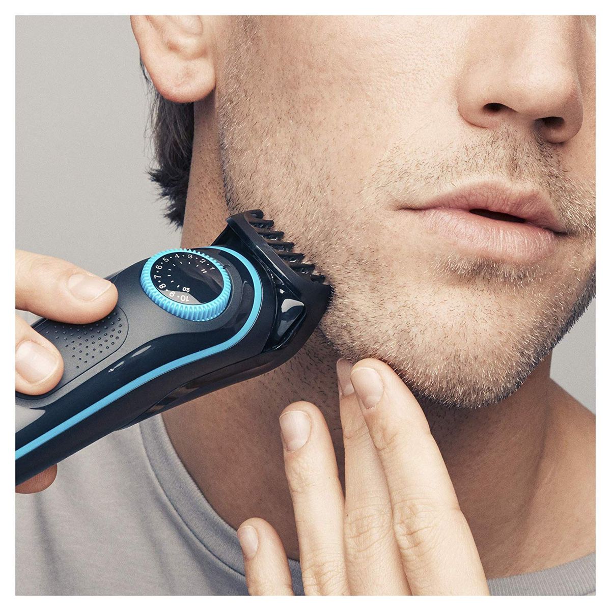 BT5040 Beard Trimmer & Hair Clipper, 2 Combs And Gillette ProGlide Razor Included