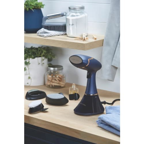 Supreme Handheld Garment Steamer - Black 1800watt