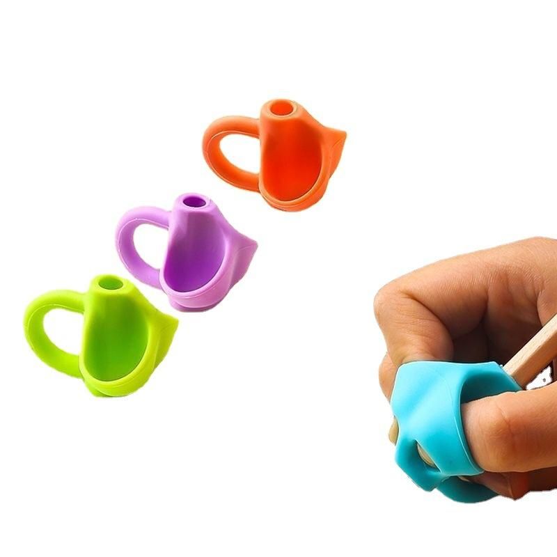 Pen Holder 3-18 Years Old Universal Child Holding Pen Hold Pen Brace Children Learn to Write Pupils' Pencil Correct Grip Position