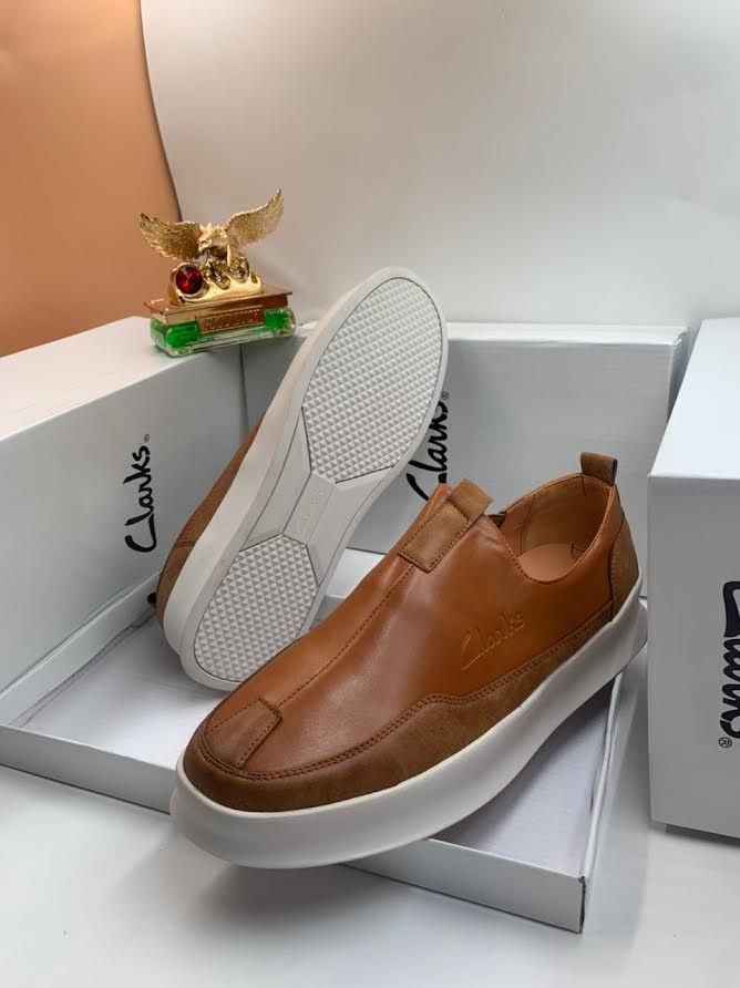 Classy Men's Clarks Shoe Brown