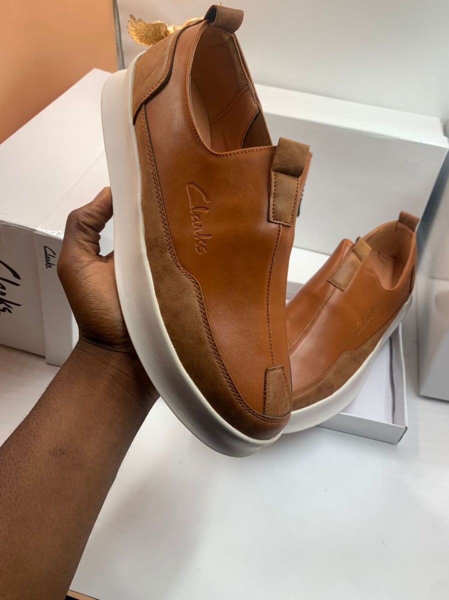 Classy Men's Clarks Shoe Brown