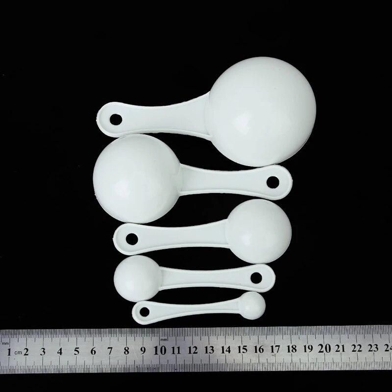 Lot 5 pcs 100ml / 50ml / 15ml / 5ml / 1ml Dispensers Plastic Measuring Spoons.