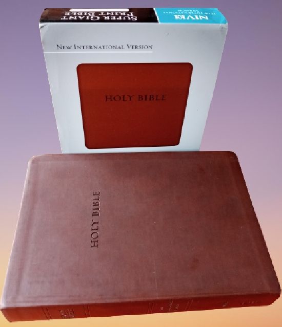 New International Version NIV Super Giant Print Bible,Italian Leather Duo Tone Brown By Zondervan