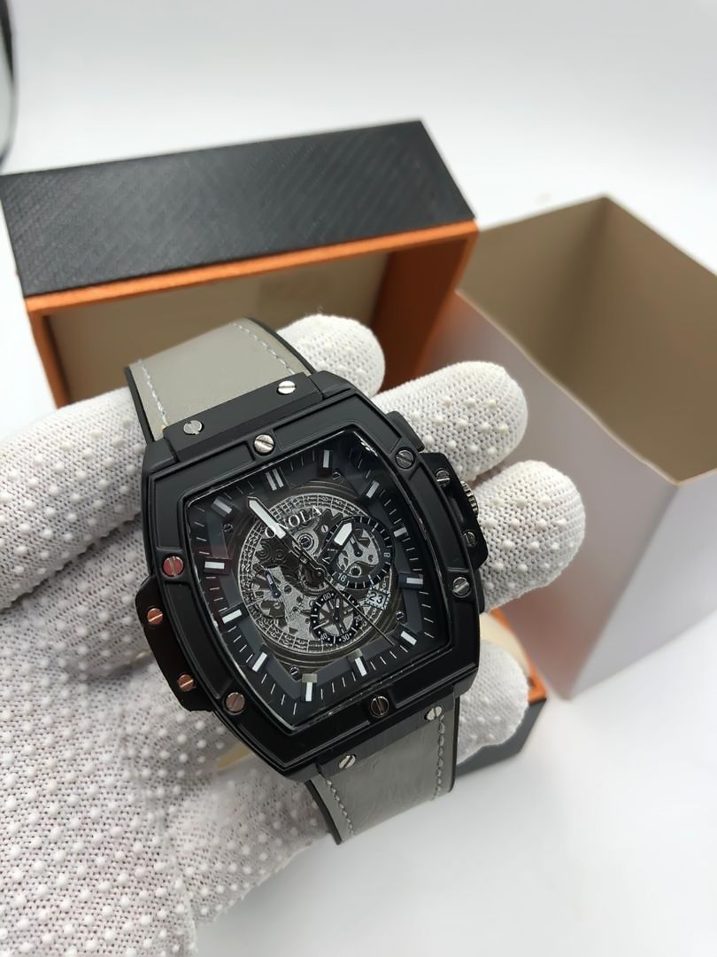 Exclusive & Rugged Classic Black Head Men Wristwatch + Sophisticated Bracelet