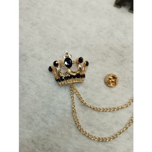 Crown Lapel Brooch With Black Stones -Gold