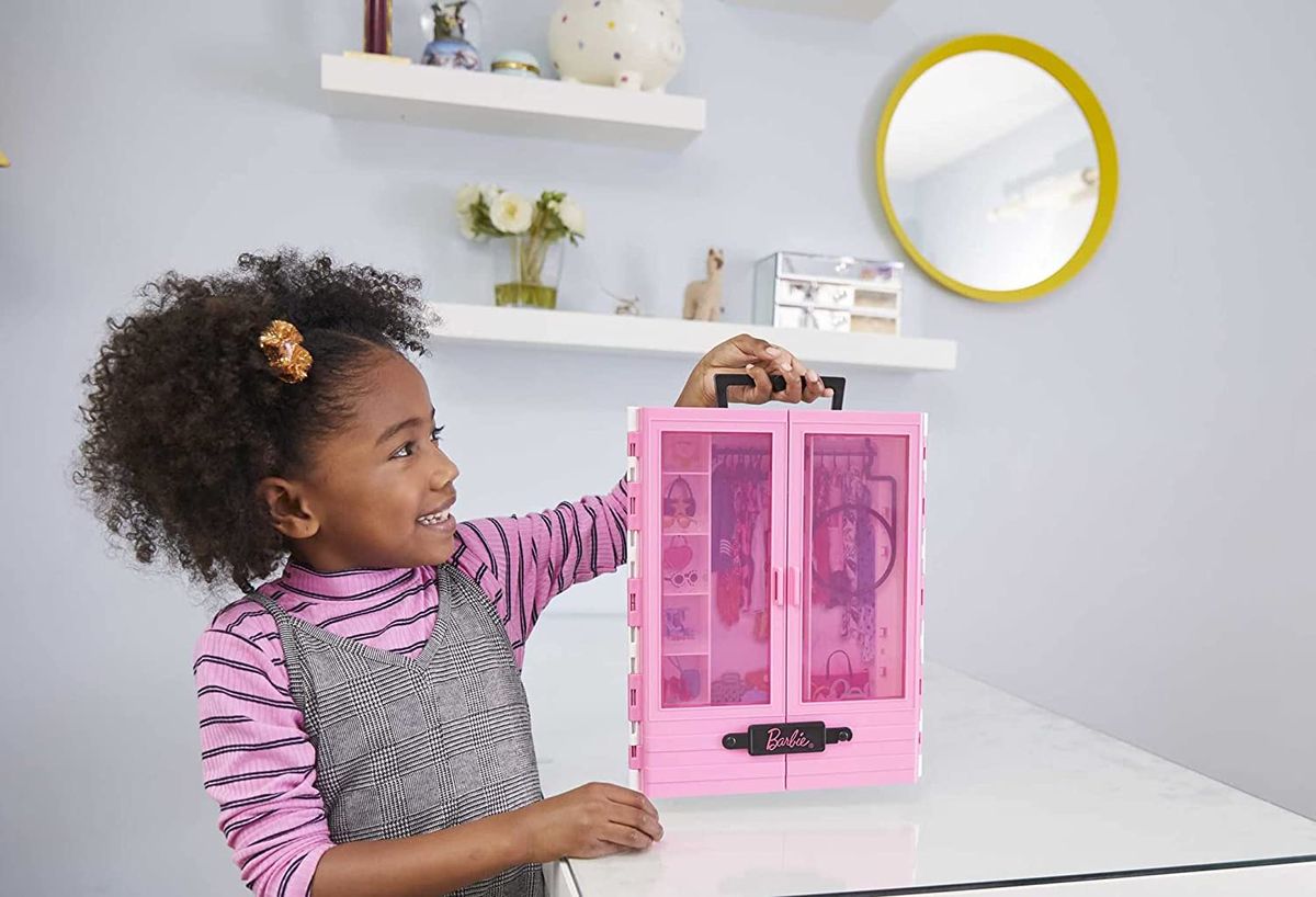 Barbie Fashionistas Ultimate Closet GBK11 [Clothes & Accessories Not Included - 33 X 25 X 8cm]