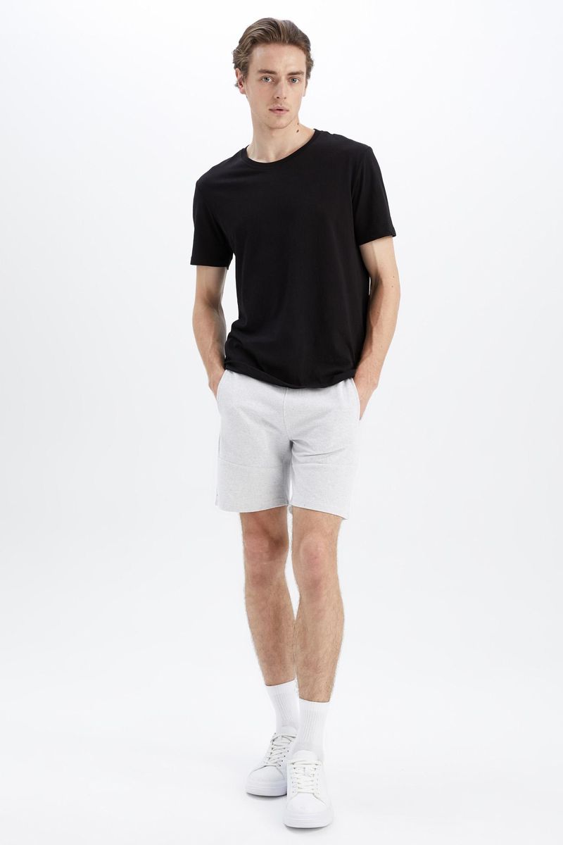 Man Young Slim Fit Knitted Short - Grey