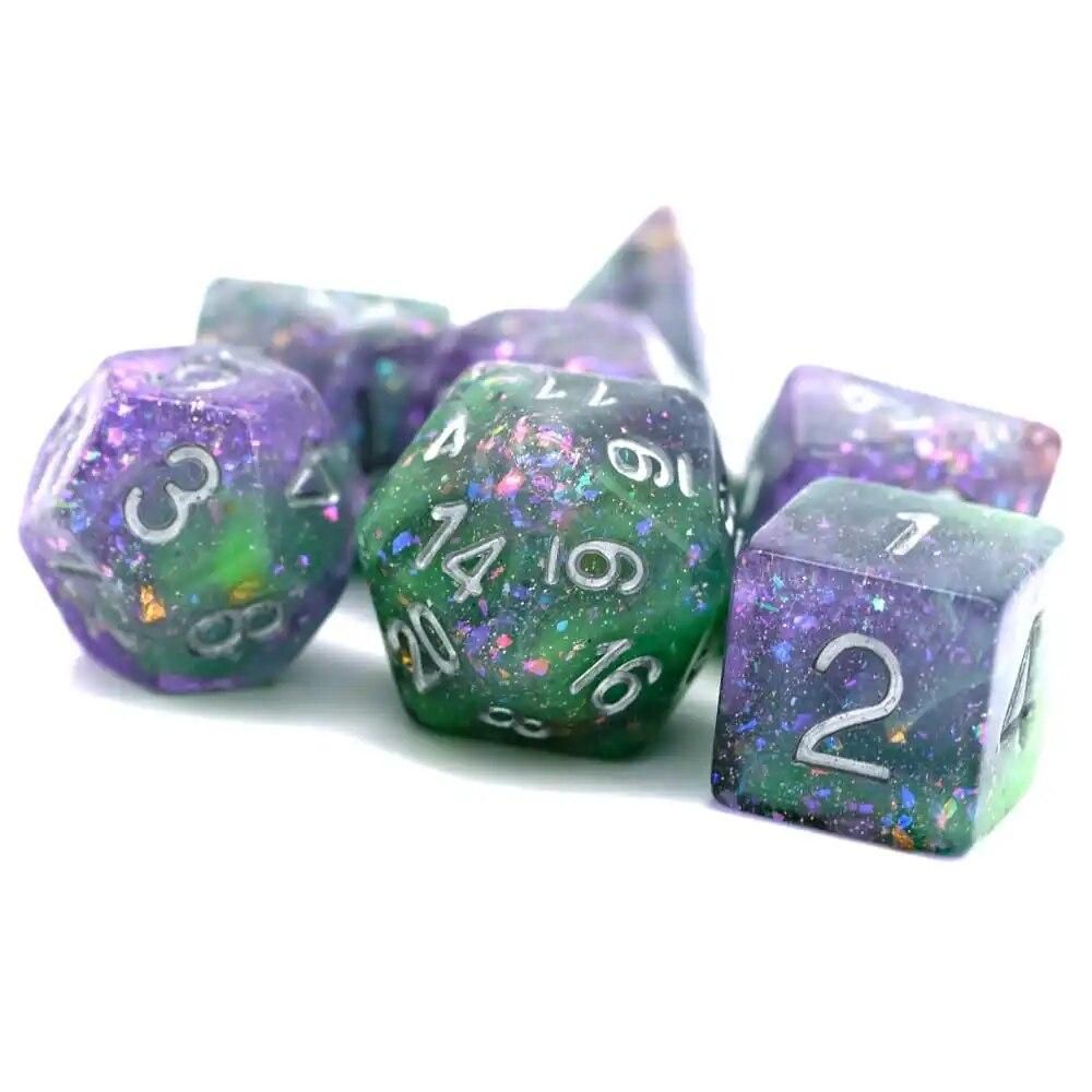 Cusdie 7Pcs Glitter DND Dice Two-tone Resin D&D Dice Colorful Polyhedral Dice Set for Warhammer Role Playing Board Games