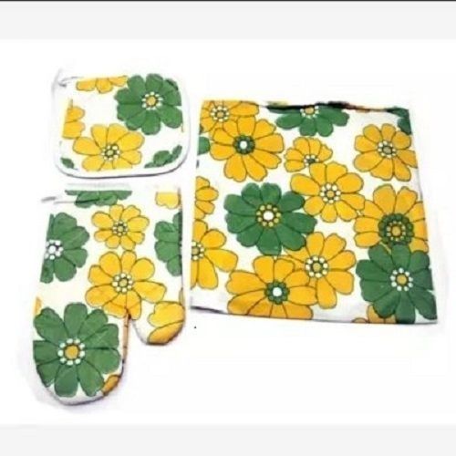 Kitchen Apron, Pot Holder And Mitten