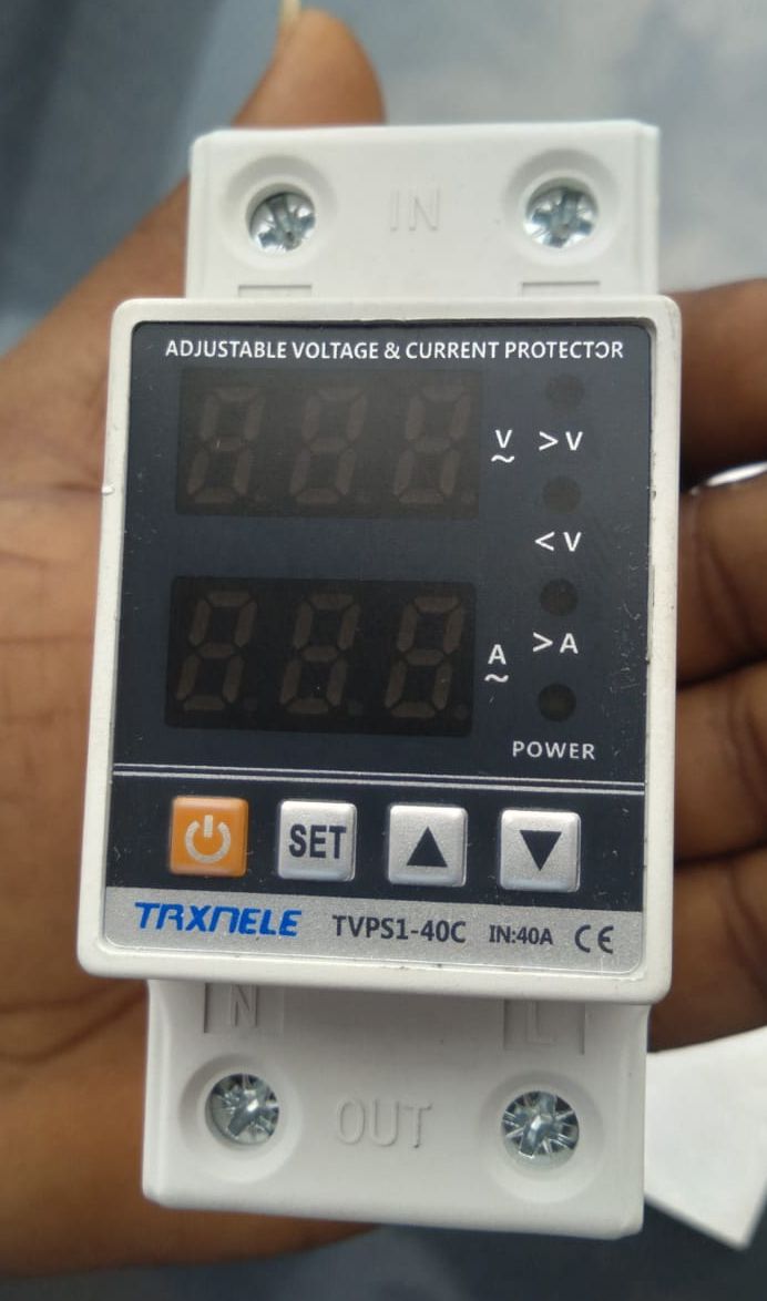 OVER/UNDER VOLTAGE SURGE PROTECTOR WITH CURRENT LIMITER FUNCTION