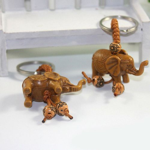 Elephant Keychain Peach Wood Carving Riches Lucky Animal Key Chain Pendant Women Bags Pom Pom Charm Home Key Rings B