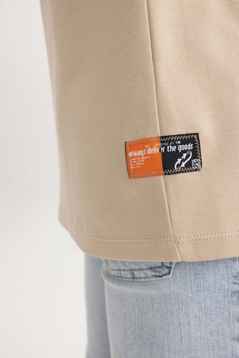 Man Young Boxy Fit Crew Neck Knitted Athlete - Beige