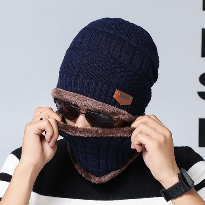 In autumn and winter, add velvet hooded men's knitted hat to protect the ear to protect the ear