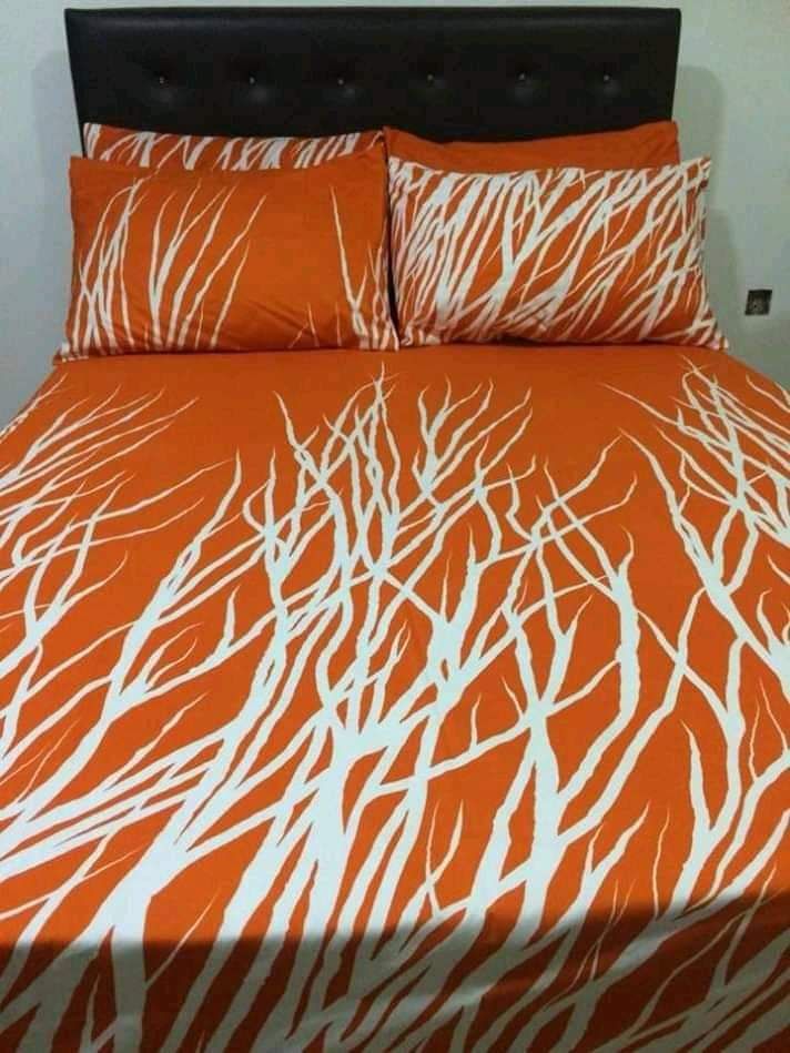 Quality Bed Spread With  Pillow Cases -
