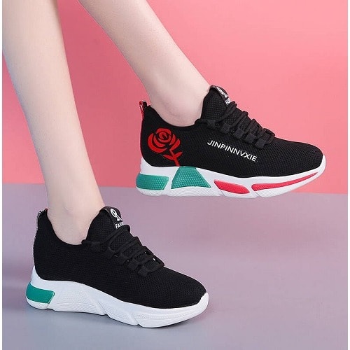 Casual Ladies' Sneakers With Flowers
