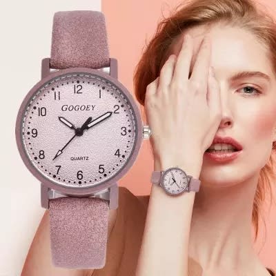 Women's Round Quartz Leather Watch - Pink