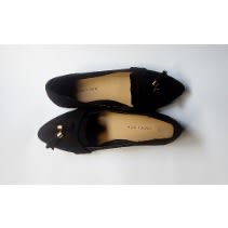 Suede Pointy Toes Flats With Tassels - Black