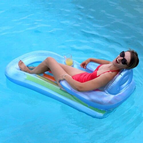 Pool Lounge
