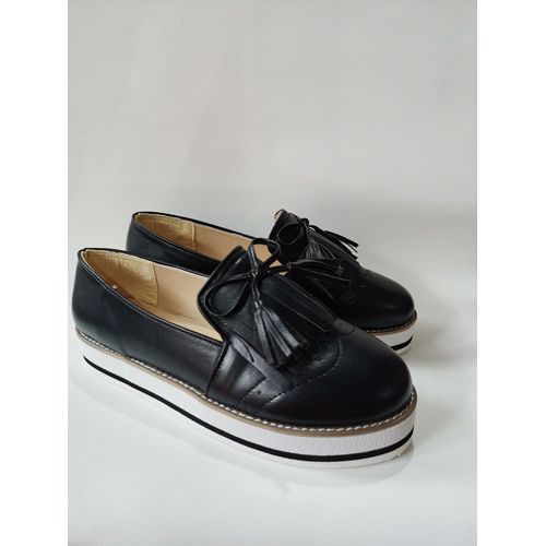 Ladies Light Weight Low Heeled Tassel Front Loafers