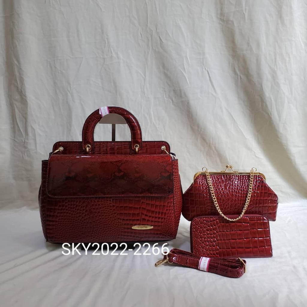 Red Luxurious Designer Handbag For Classic Women