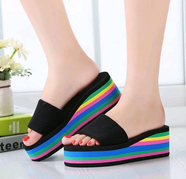 A Coloured Sole Wedge Slippers-Black