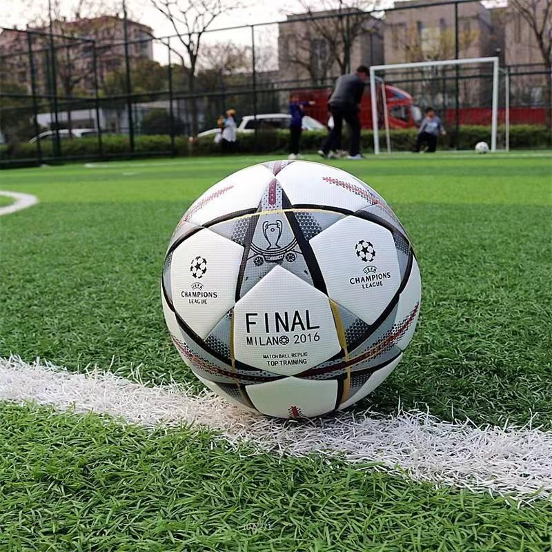 2016 Official Size 5 Football Ball Seamless Anti-slip PU Soccer Ball Match Training Sports Football
