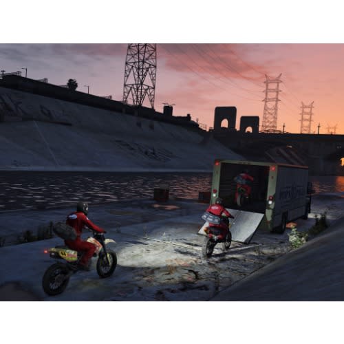 Grand Theft Auto V GTA 5 + Unlimited Money Trainer PC Game DVD Disks + Free Gifts