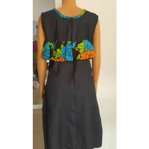 Queen E's Sleeveless Denim Dress