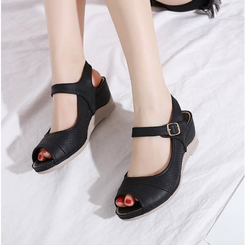 Open Toes Fully Padded Medical Sandals