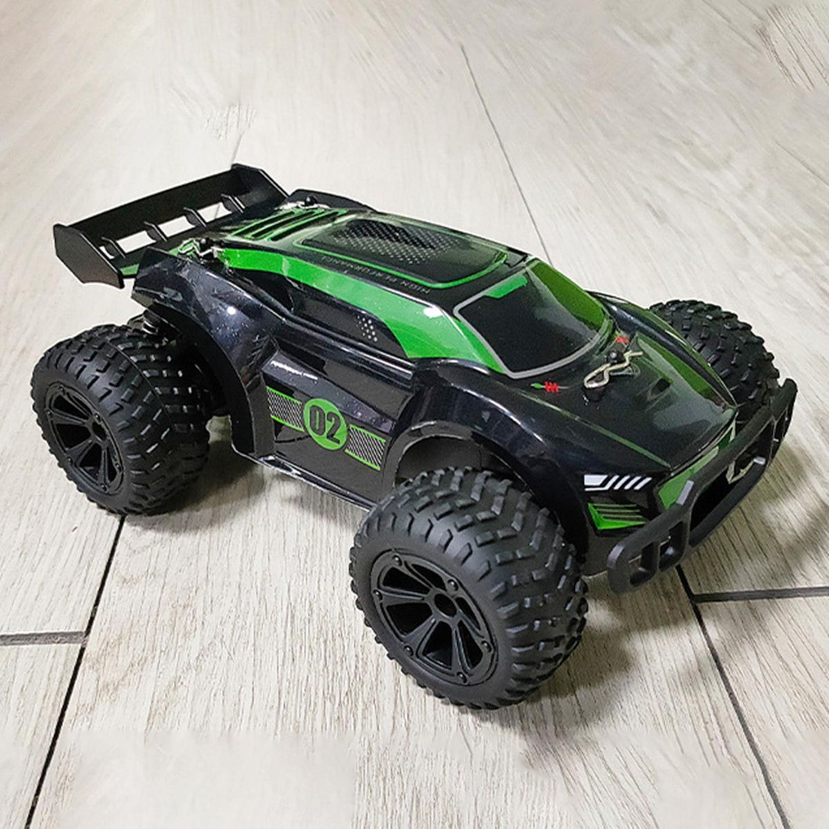 RC Race Car Remote Control Car Off-Road Racing Vehicle Toy Green