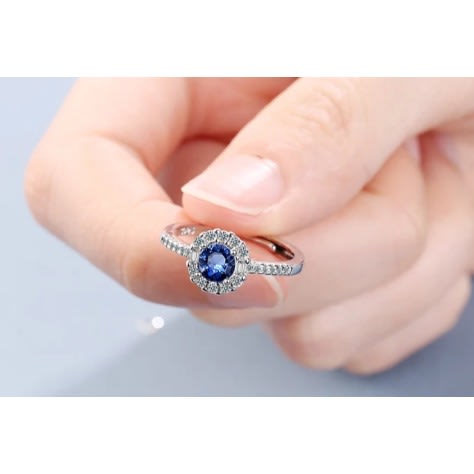 Women Adjustable Engagement Ring With Ring Case