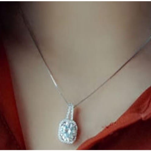 Women Pendant Necklace - Silver