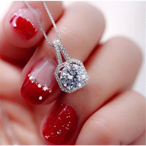 Women Pendant Necklace - Silver
