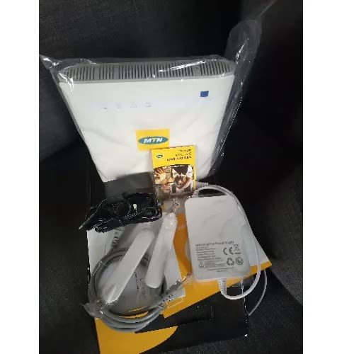 Hynetflex 4g Lte Router With 120GB Data And 4000mAh Mini UPS Battery Backup