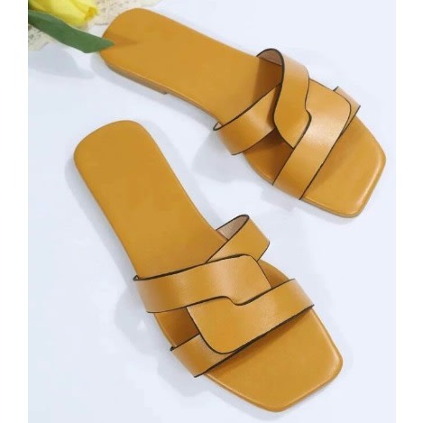 Realwon Female Slippers - Yellow