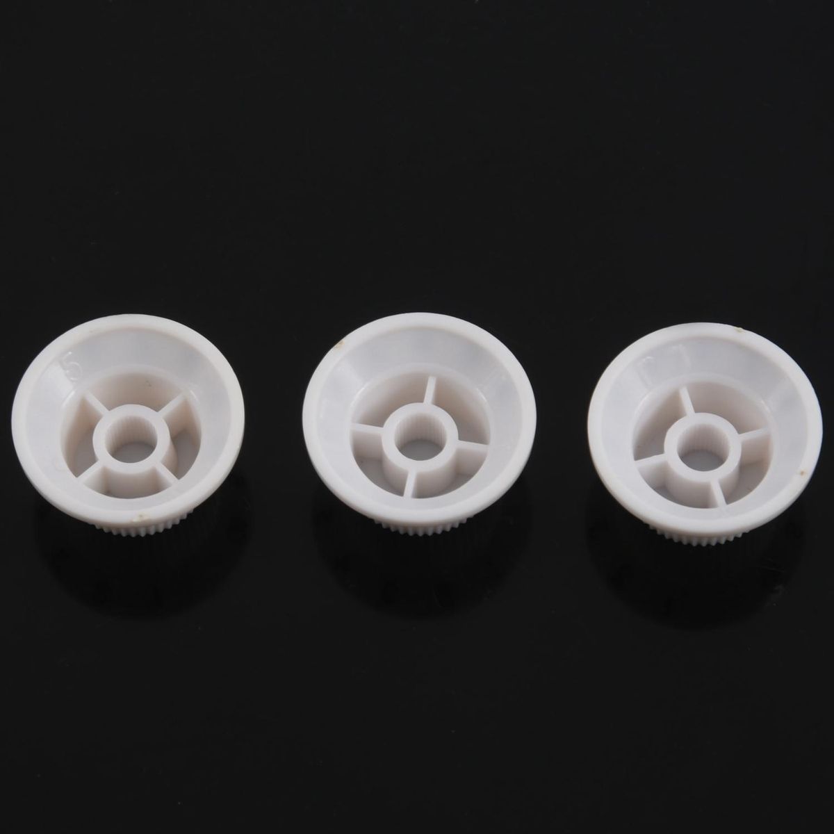 White Black 1 Volume&2 Tone Guitar Control Knobs For Strat Style Guitar
