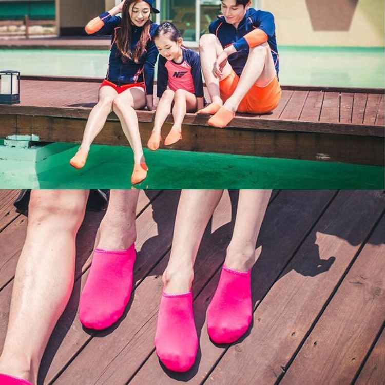 Non-slip Plastic Granular Texture Diving Shoes And Socks
