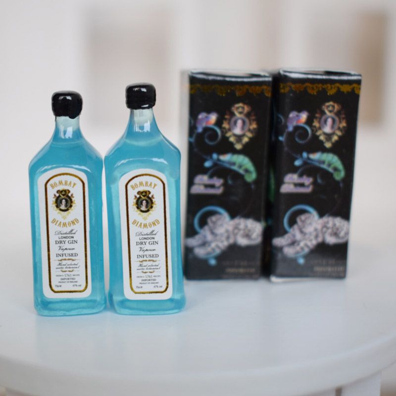 1:6 Dollhouse Miniature Drink 2 Bottles Of Bombay Dry Gin