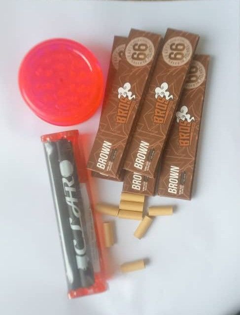 Tobacco Crusher,Weed Roller,5 Booklets Of Brown Roling Paper