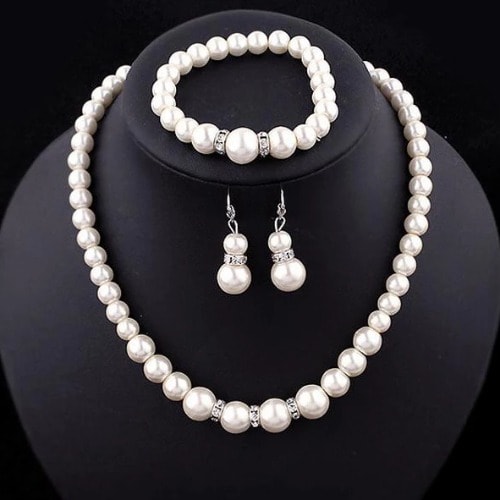 Beaded Costumed Made Jewelry Necklace
