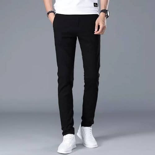 Men Straight Fitted Jean- Black
