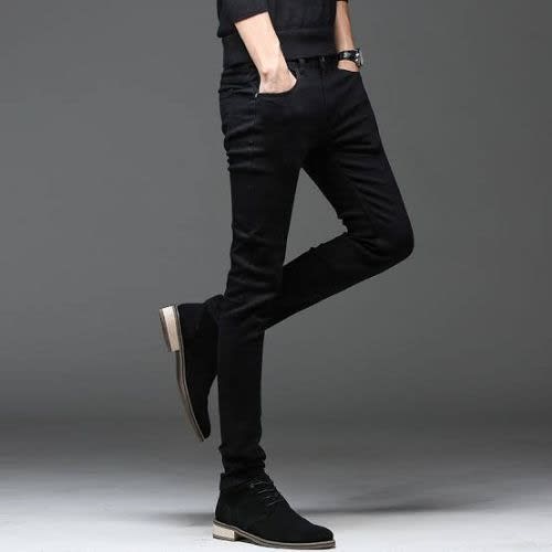 Men Straight Fitted Jean- Black