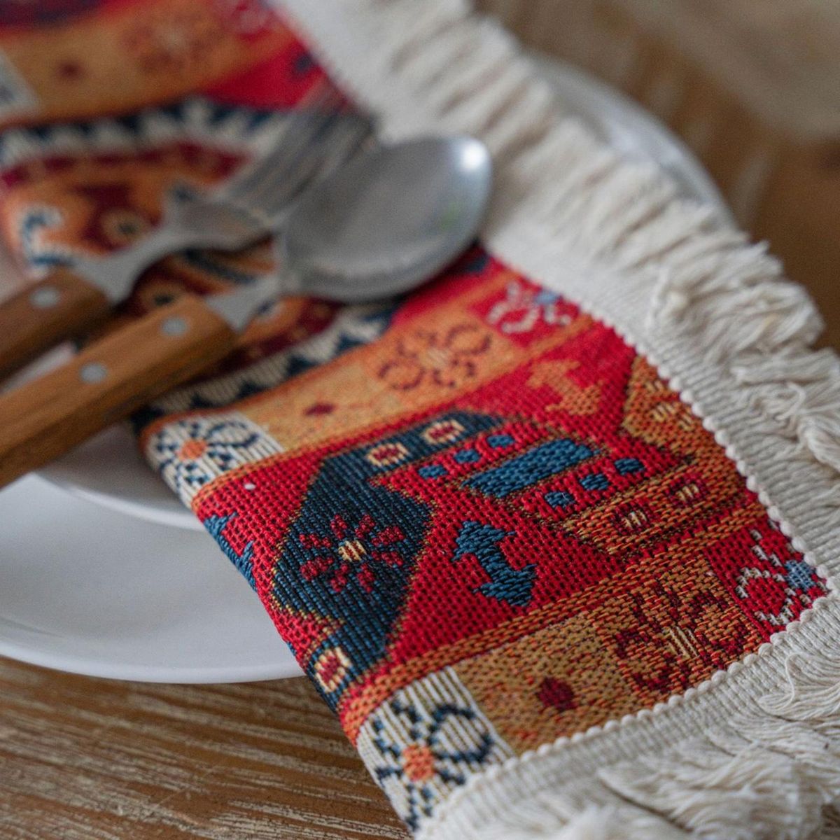 Table Runner Cloth American Style Jacquard Tassel Table Cover Cloth Red