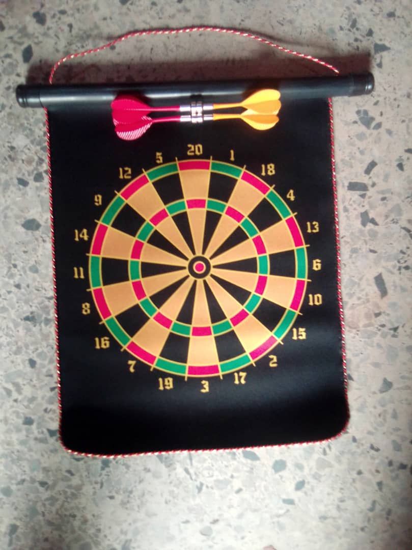 Magnetic Dart Board Set With 4 Magnetic Darts [ Safe For Kids]