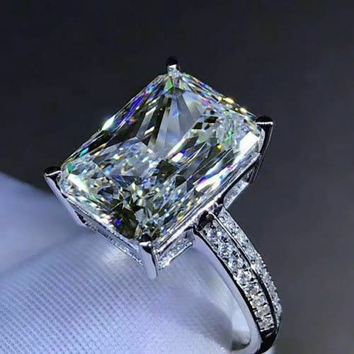 Inlaid Large Zircon Cocktail Ring