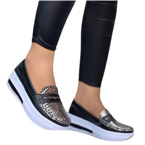 Ladies Round Toe Sneakers- Black