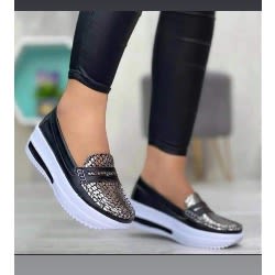 Ladies Round Toe Sneakers- Black
