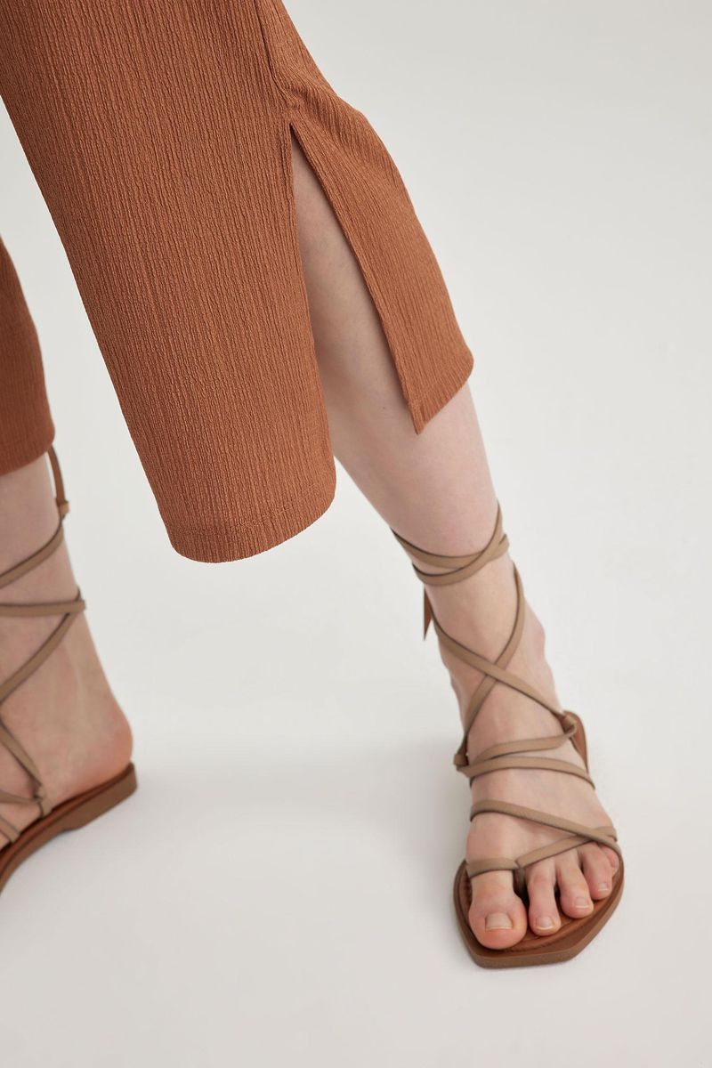 Woman Casual Regular Fit Knitted Trousers - Brown